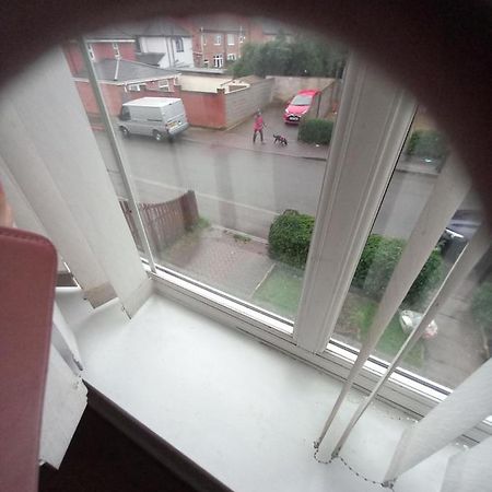 Private Rooms, 2 Showers In 3 Storey Hse, 25 Minutes Walk From Leicester City Centre Exterior photo